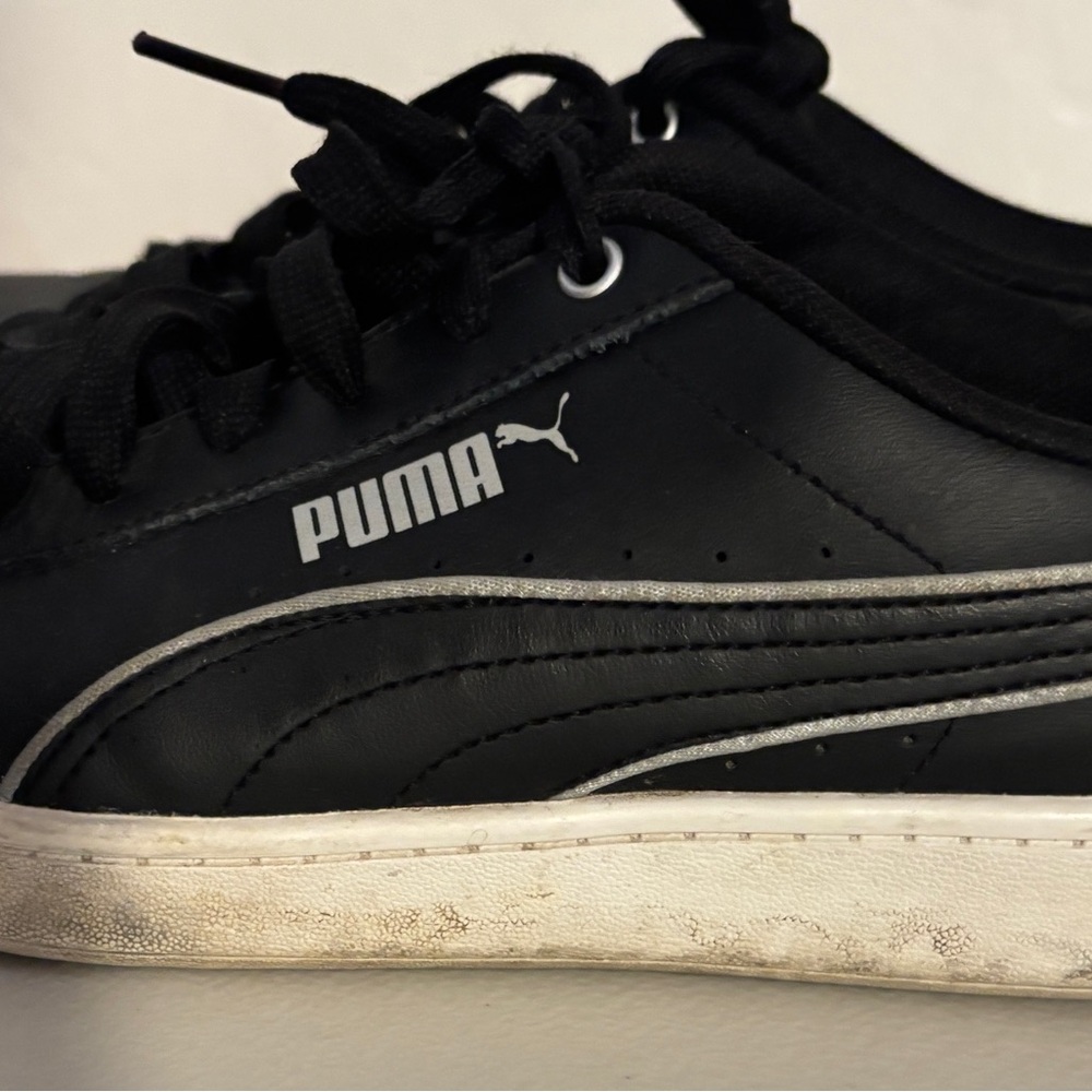 Leather Puma Women's Black and Silver Athletic Shoes
